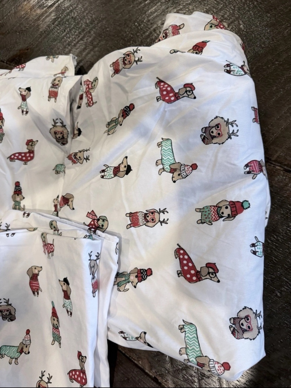 Holiday Dog Print White Cotton Sheet Set - Picture 4 of 4